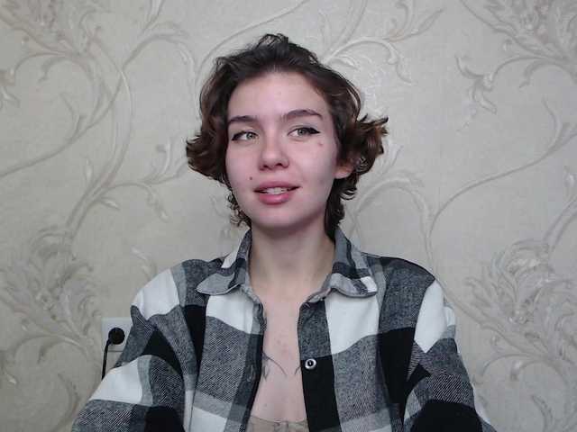 Snímky obrazovky vysielania Lulu-Sun