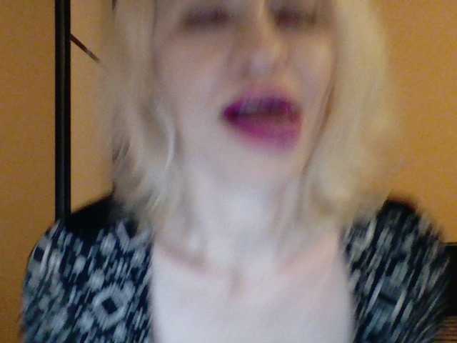 Snímky obrazovky vysielania -Alyona-