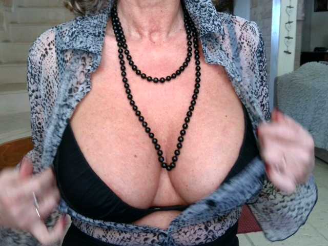 Fotografie -PimentRouge- Vraie francaise a grosse poitrine ,privé cam to cam hum Real French woman with big breasts, private cam to cam hum, for very sex adventures , tip if you like