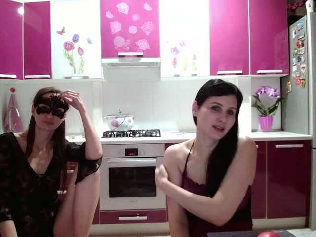 Snímky obrazovky vysielania -TwiXXX-