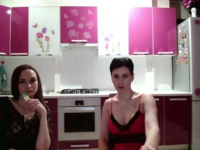 Snímky obrazovky vysielania -TwiXXX-