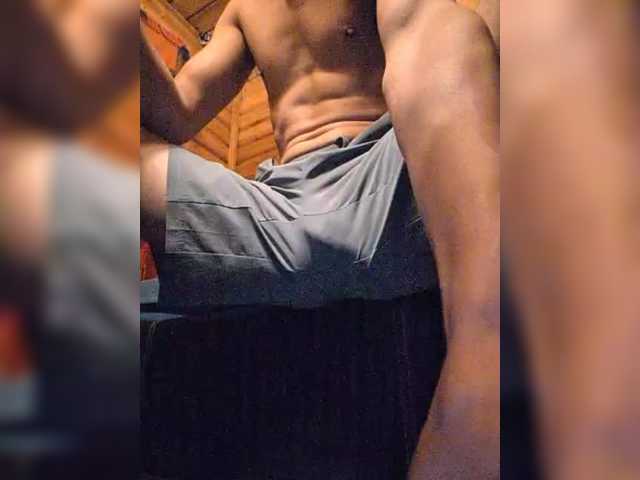 Snímky obrazovky vysielania 6travieso9javi