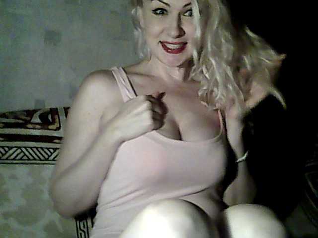 Snímky obrazovky vysielania Abbi-love