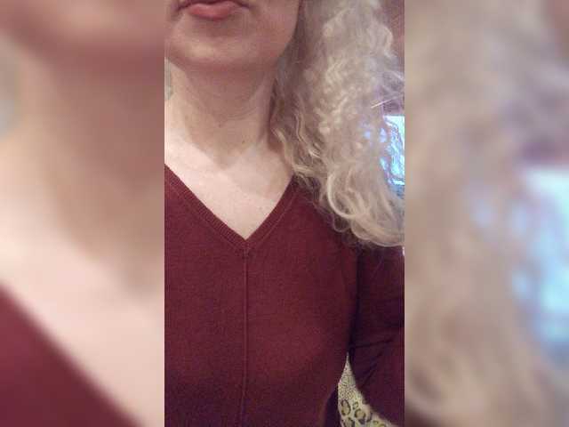 Snímky obrazovky vysielania Abbi-love