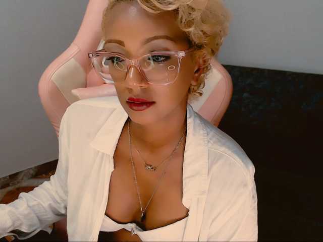 Snímky obrazovky vysielania Abby-liu