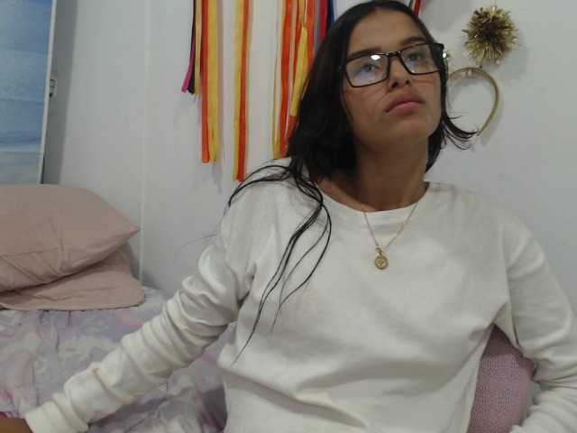 Snímky obrazovky vysielania adaralove1