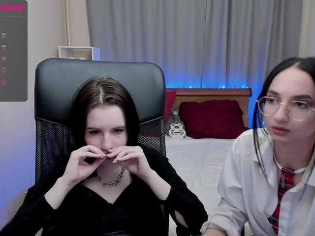 Snímky obrazovky vysielania AdeleFordAN