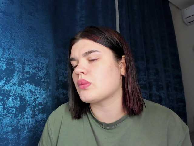 Snímky obrazovky vysielania Adelina111