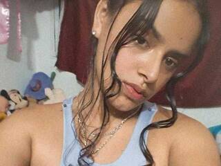 Erotický videohovor Adhara18x