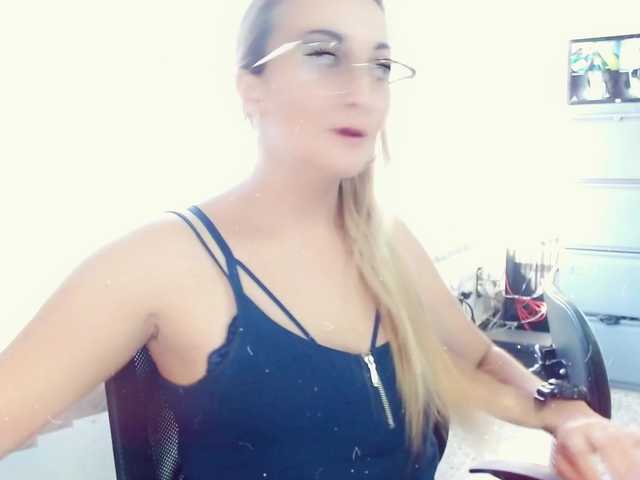 Snímky obrazovky vysielania adrianapdes