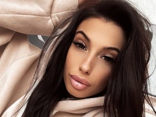 Erotický videohovor AdriaRae18