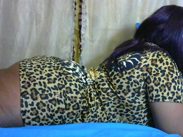 Fotografie AfricanRuby SHOW ME LOVE 10*STAND 10*BLOW JOB 40*FLASH TITS 50*FLASH ASS 60*FLASH PUSSY 80*DILDO PLAY PUSSY 150*