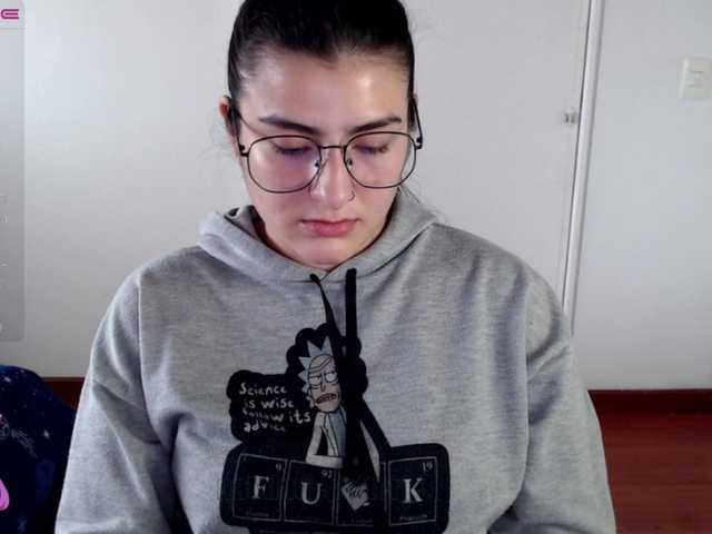 Snímky obrazovky vysielania ahrianabluff