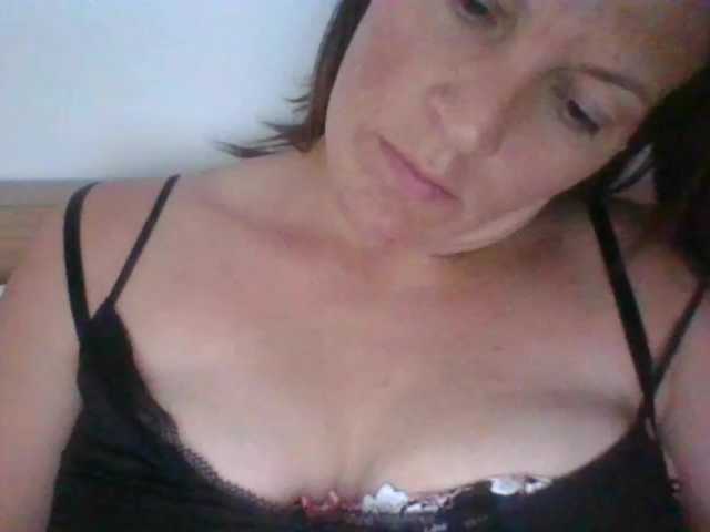 Snímky obrazovky vysielania AimeLeSex1