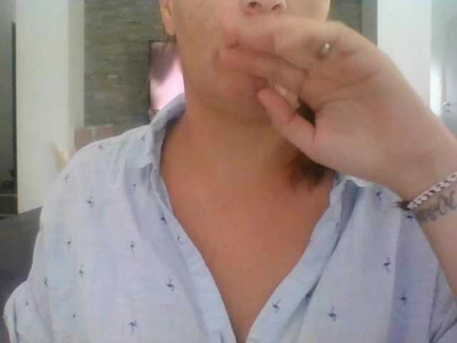 Snímky obrazovky vysielania AimeLeSex1