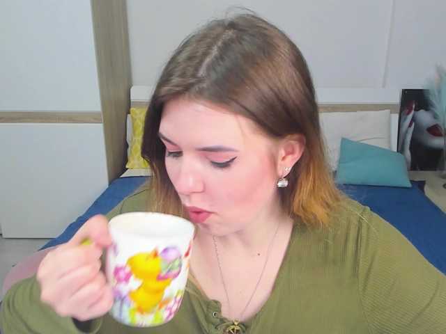 Snímky obrazovky vysielania AlanaSun