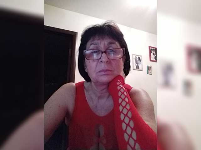 Snímky obrazovky vysielania AlbinaXPretty