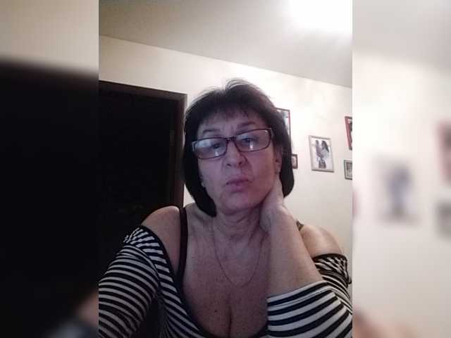Snímky obrazovky vysielania AlbinaXPretty