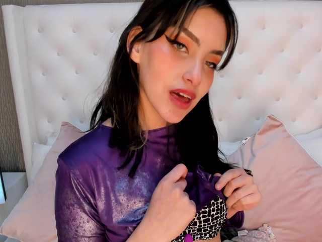 Snímky obrazovky vysielania AlegnaTaylor