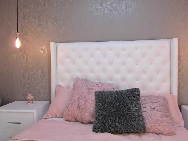 Snímky obrazovky vysielania AlegnaTaylor