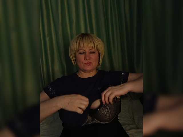Snímky obrazovky vysielania Alenka_Tigra