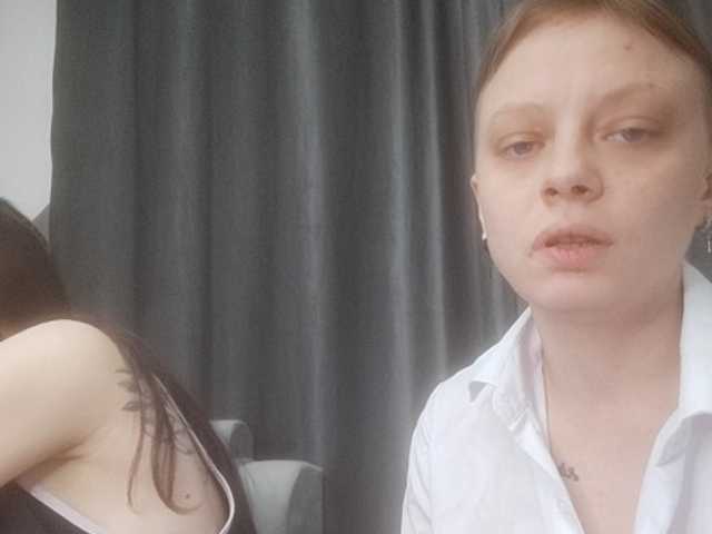 Snímky obrazovky vysielania AlexLiza1310