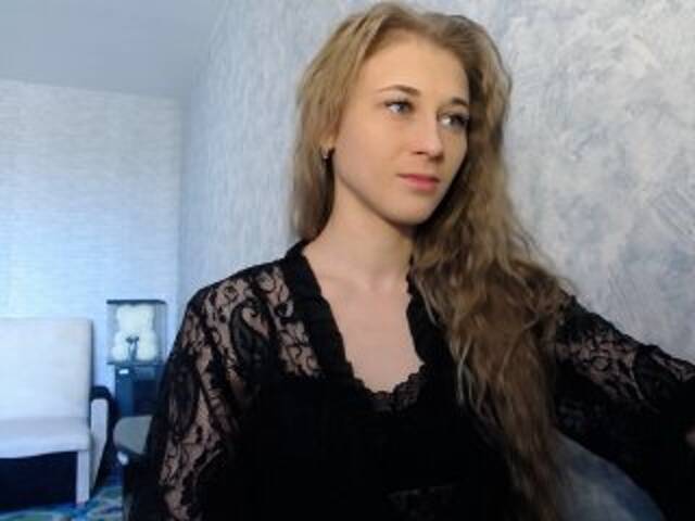 Snímky obrazovky vysielania Alice88888