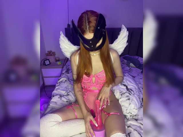 Snímky obrazovky vysielania alice_bestie