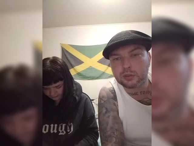 Snímky obrazovky vysielania AliceFoxy777