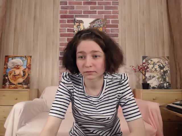 Snímky obrazovky vysielania AlicePinker