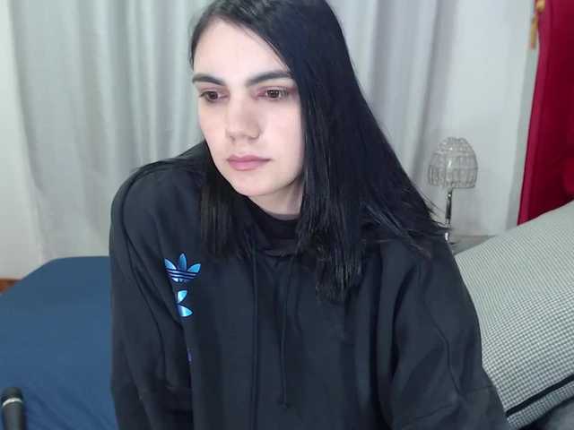 Snímky obrazovky vysielania AliceRoss