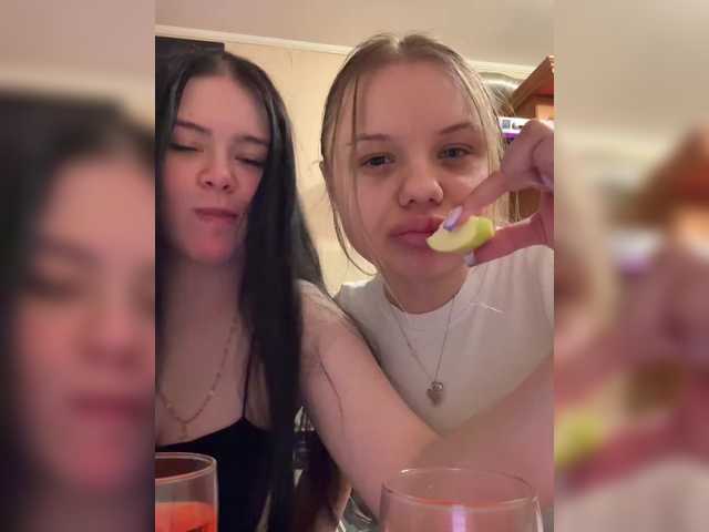 Snímky obrazovky vysielania Alimali12