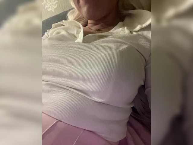 Snímky obrazovky vysielania AlisaKisa555
