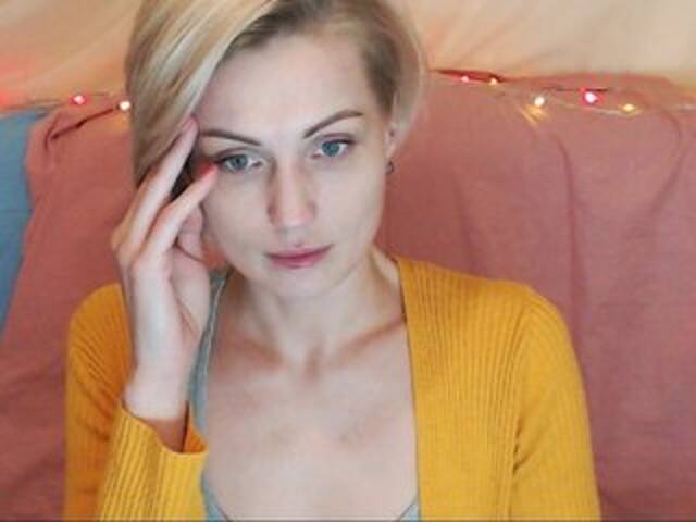 Snímky obrazovky vysielania AlishaTop