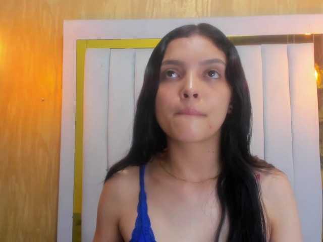 Snímky obrazovky vysielania Alishe-Fetish