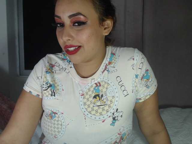 Fotografie AlissonnXox 10 tokes and I show you my breasts