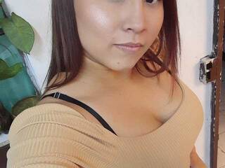 Erotický videohovor Alyn-zc