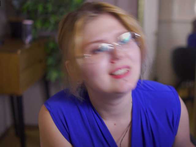 Snímky obrazovky vysielania AmasandraWind
