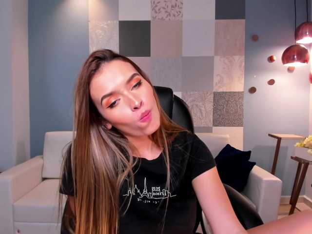 Fotografie AmberHill I can be your sweet girl, or also a rude girl and suits, tell me bby… Blowjob 99 TK // Cum show 499TK // Plug anal 666TK 773 TK ♥