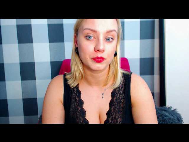 Snímky obrazovky vysielania AmelieCute
