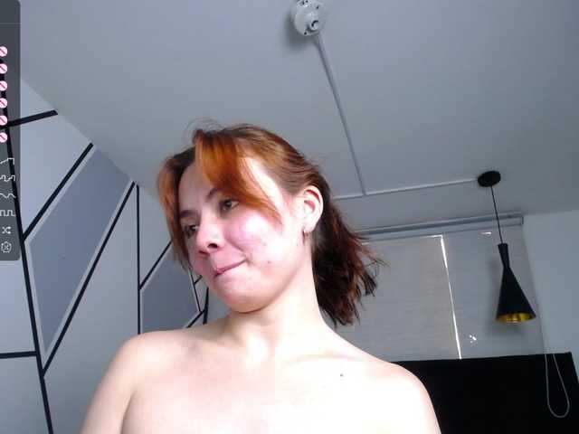 Snímky obrazovky vysielania Amy-Calloway