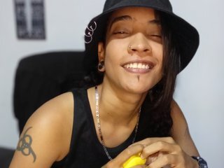 Erotický videohovor Amy-Hellxxx