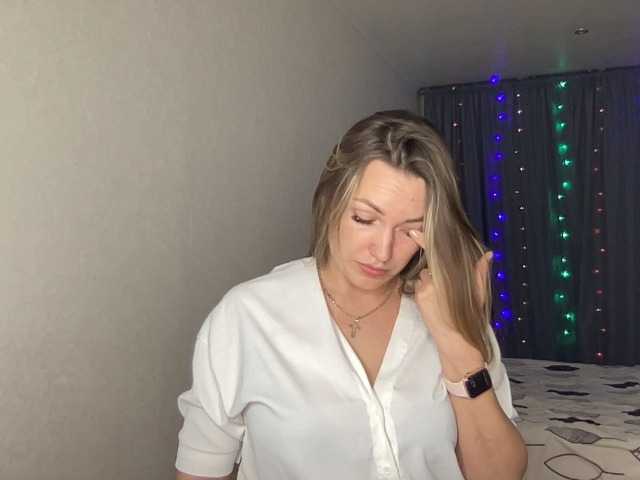 Snímky obrazovky vysielania AmyAirKiss