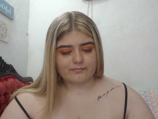 Snímky obrazovky vysielania Amyangel