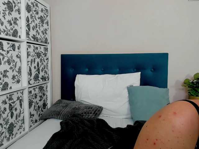 Snímky obrazovky vysielania AmyLOVExx