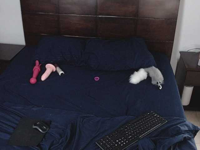 Snímky obrazovky vysielania AmyMoon