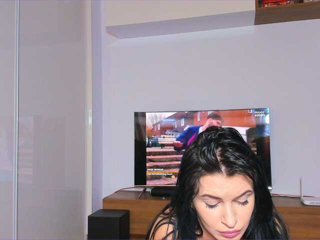 Fotografie AnaBrown Hello! Welcome in my room! LUSH is ON! Let's have some fun together!