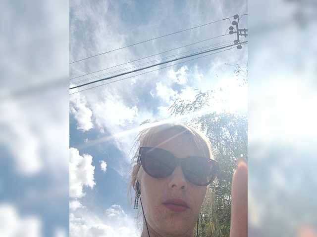 Snímky obrazovky vysielania Anasstasiz