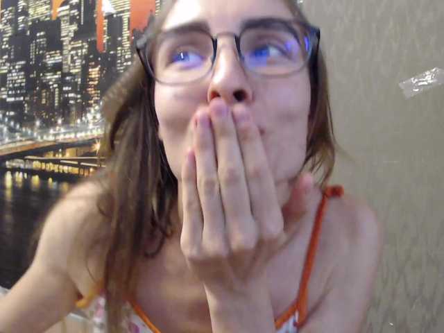 Snímky obrazovky vysielania YourBaby_