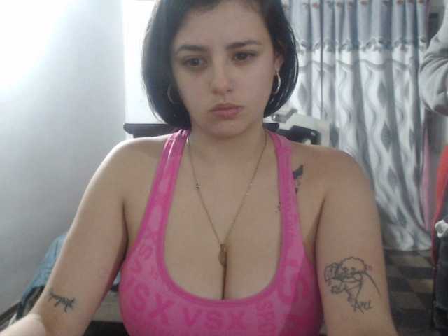Snímky obrazovky vysielania angelaasm